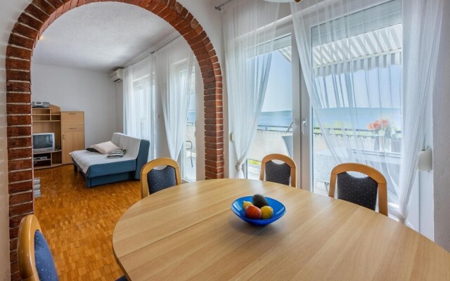 Beautiful Apartment in Dramalj With Wifi and 2 Bedrooms