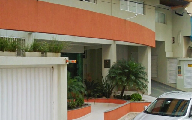 Apartamento a 200m do Mar BCHost 17