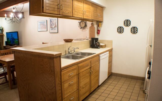 Wood Creek Condominiums