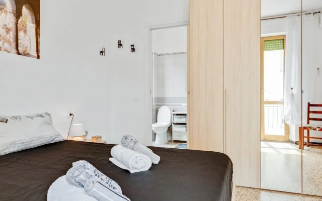 Railway Station Huge & Luminous Apartment x8