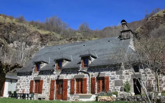 Unique Luxury Farmhouse ****