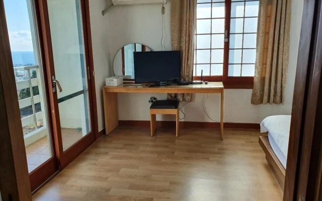 Seogwipo livingstone Pension