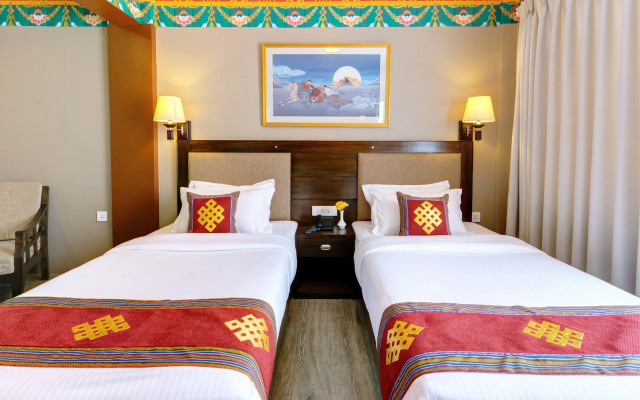Hotel Lotus Gems