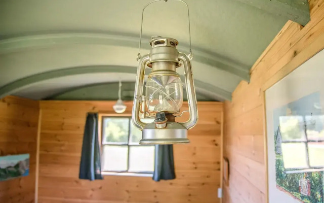 Abbey Shepherds Hut, Eye