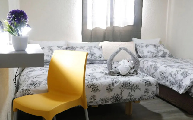 Neve Midbar Motel