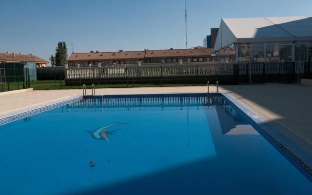 Hotel Santiago de León