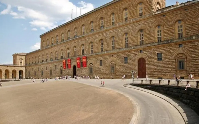 Your Home in Florence Via Maggio