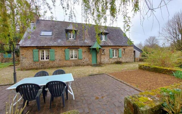 Gîte Saint-Mars-sur-la-Futaie, 4 pièces, 5 personnes - FR-1-600-181