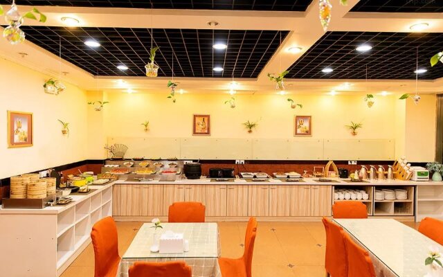 Homeinn Hotel (Wuhu High-Speed Railway Station Zhashan East Road Wanda)