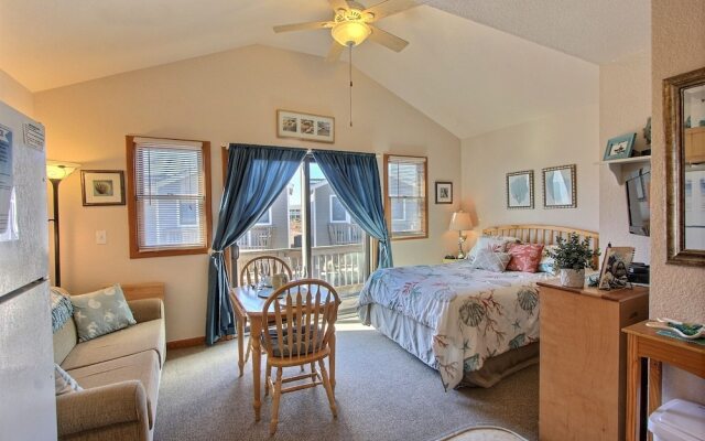 16 License To Chill 1 Bedroom Condo by RedAwning