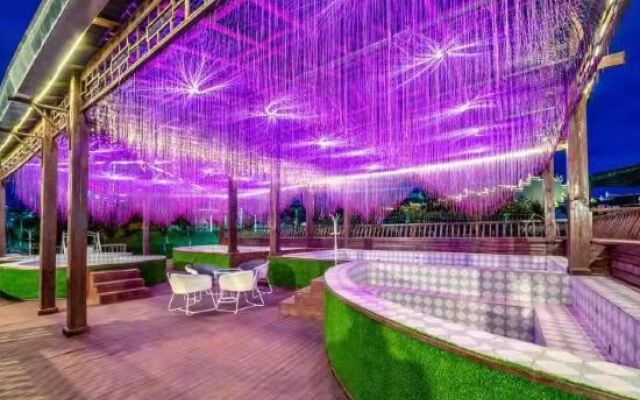 Xinyue Hot Spring Hotel