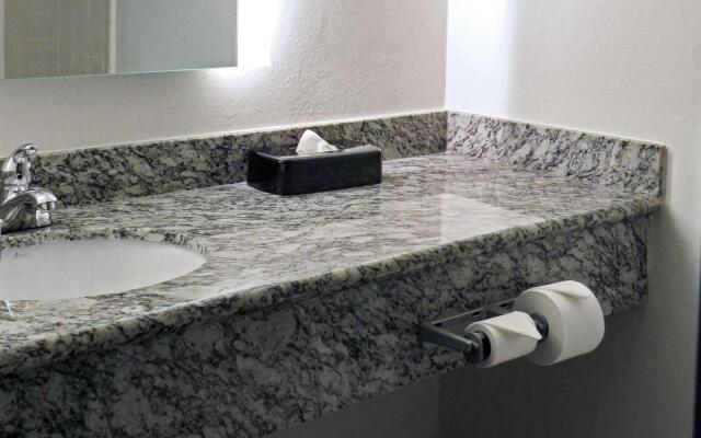 Quality Inn & Suites Everett