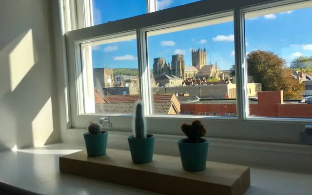 Stylish Wells Penthouse With Cathedral Views