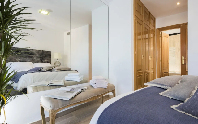 Modern 3 Bd Apartm Surrounded by Terraces Isabel la Catolica IV - Apartment in Granada - Photo 2