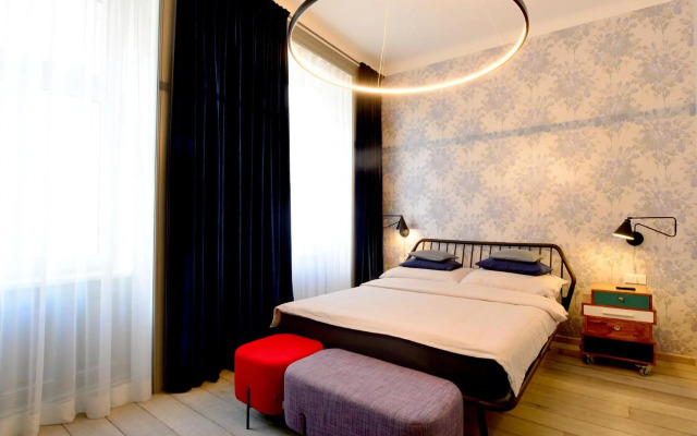 Chic And Modern In Hip Area