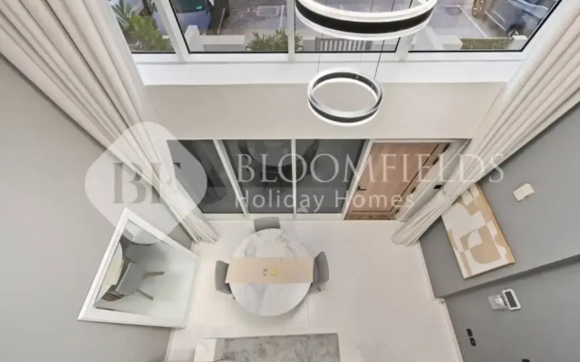 89 Bloomfields Modern 1BR Apt Rukan Dxb