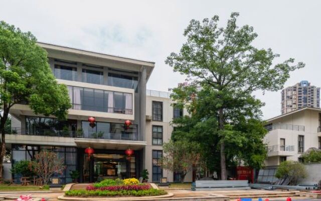 Chaoxin Hotel