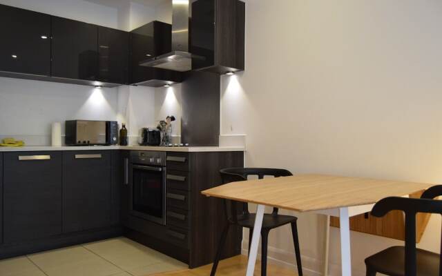 Modern 1 Bedroom Flat in East London
