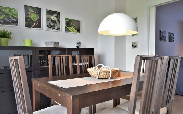 Apartamentos y Casas Serinamar Marbella