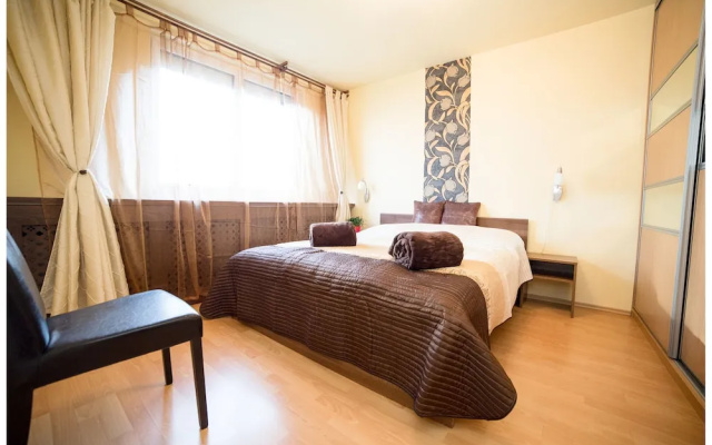 Arpad Bridge Apartments