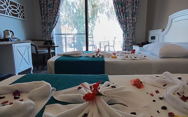 Polari̇s Hayat Motel