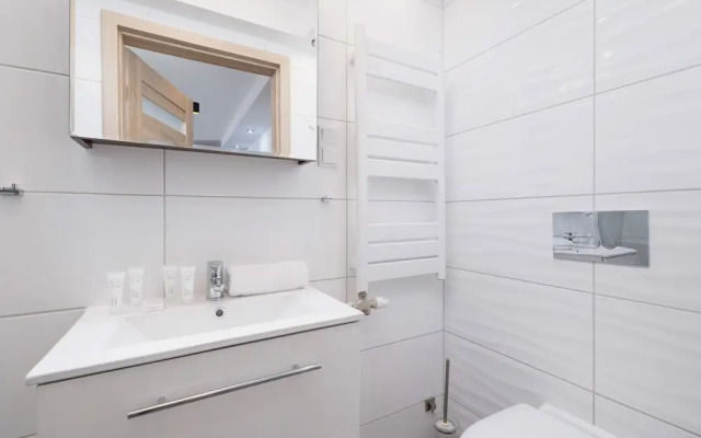 Studio Moniuszki Kraków by Renters