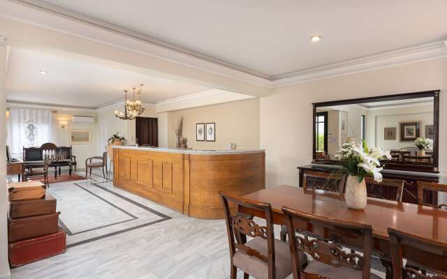 Nami Hotel & Suites