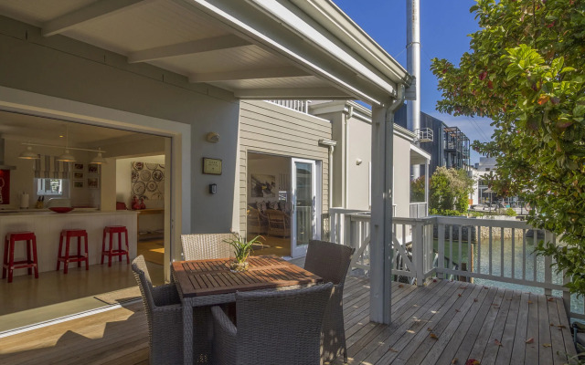 Thesen Islands Holiday House