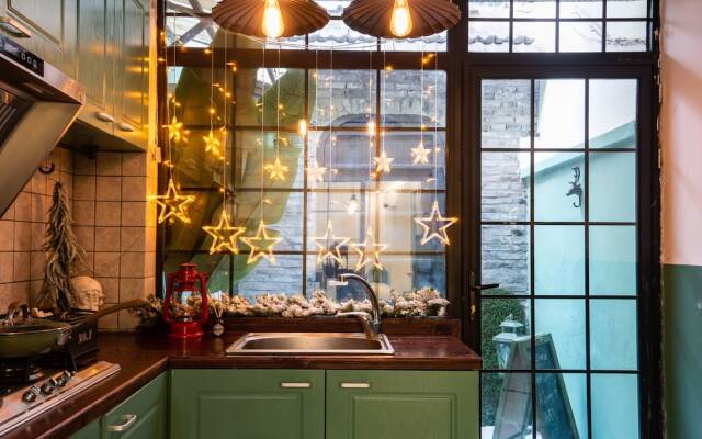 Shanghai Art Inn Vermeer