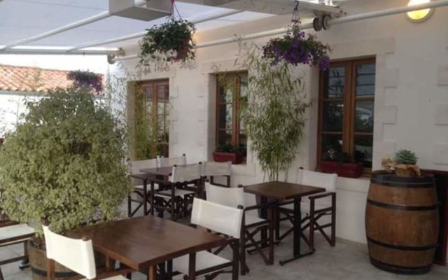 Hotel Restaurant L'Emeraude