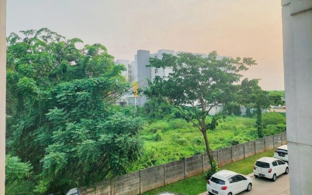 Homey Studio Apartment At Aeropolis Residence Near Soetta