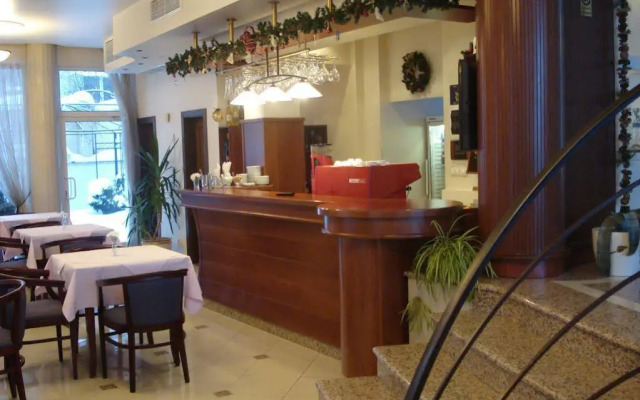 Kapri Hotel