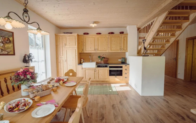 Chalet Near Lake Grundlsee & Ski Lift