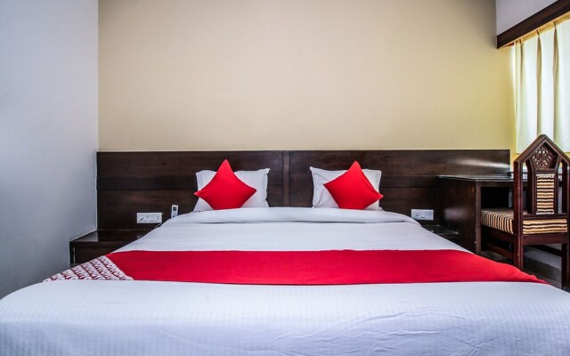 OYO 18849 Hotel Raj Shikhar