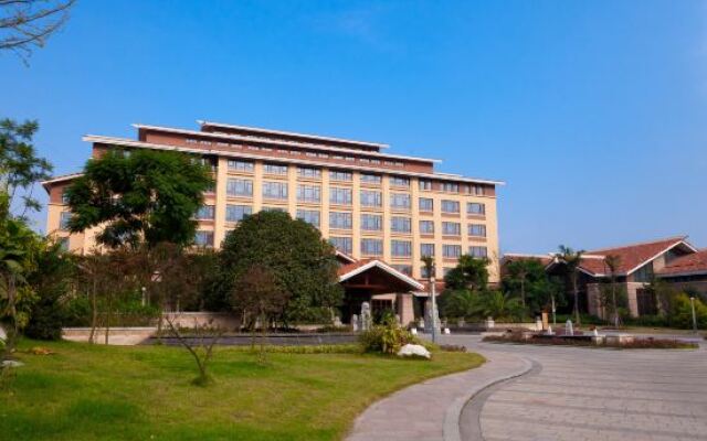 Xinjin Celebrity City Hotel