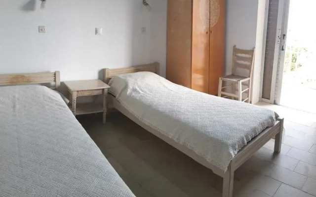 Family run 2 bed Studio Apartment 3