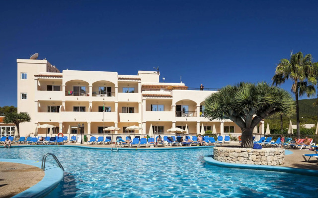 Invisa Hotel Club Cala Blanca