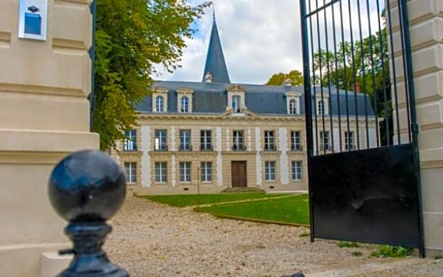 Le Château d Hardricourt