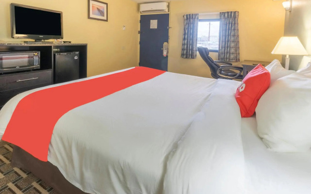 OYO Hotel Knoxville TN Cedar Bluff I-40