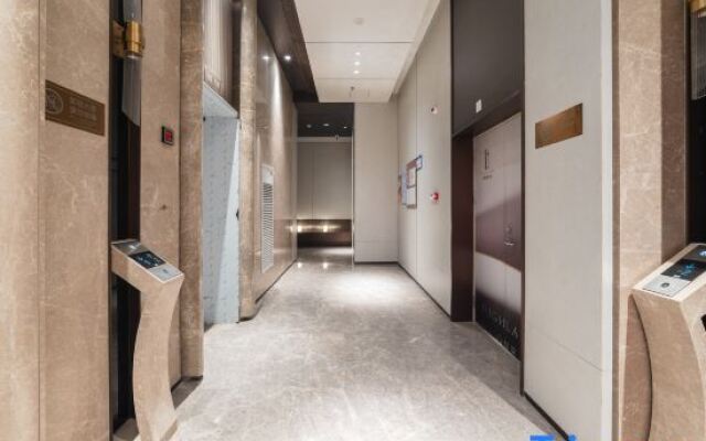 Z-Club Hotel(Tanglang Subway Station Branch)