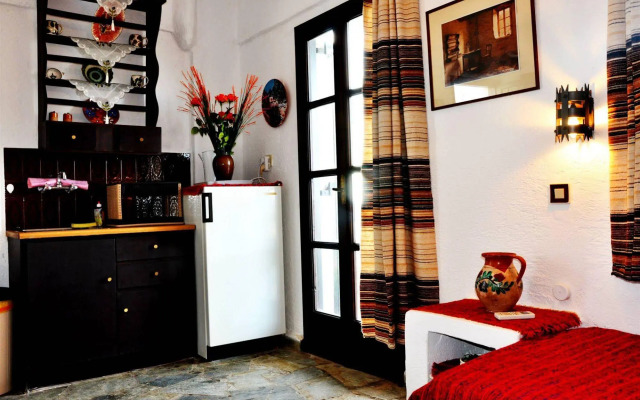 Heliotrope Apartments