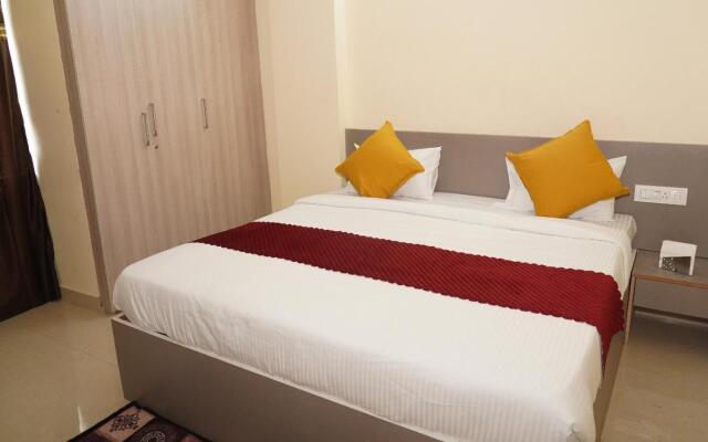 Hotel Royal Suites And Rooms