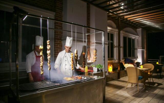 Dream International Hotel