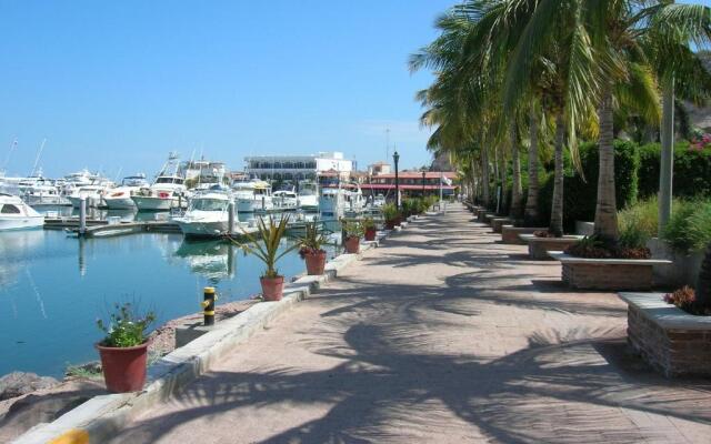 The Westmarine Waterfront Hotel