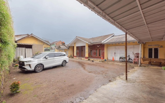 OYO 2369 Cempaka Homestay