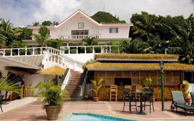 Le Relax Hotel and Restaurant