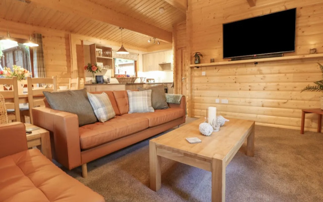 Leafy Hollow Lodge