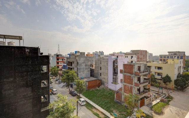 Fabhotel La Corporate Suite