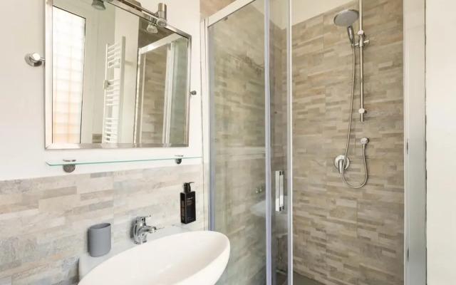 Vatican Beautiful 2Br Apartment With Terrace