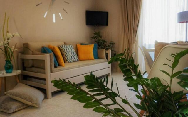 Remvi Deluxe Apartment 202 with Sea View